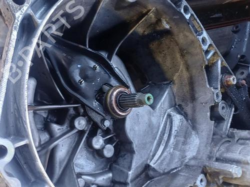 Used Gearbox Gearbox CITROËN C3 III (SX) 1.5 BlueHDi 100 (SXYHYP, SXYHTU) (102 hp) 40112457 40112457