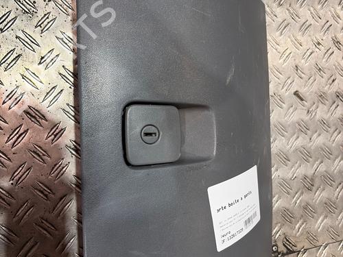Glove box PEUGEOT BOXER Van (244) 2.8 HDi | BP39078846C95 - Image 2