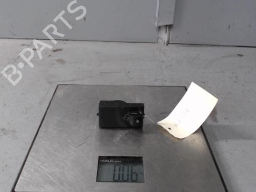 Used Right front window switch Right front window switch OPEL MERIVA B MPV (S10) 1.7 CDTI (75) (110 hp) 21299383 21299383