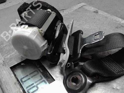 Used Rear left belt tensioner TOYOTA YARIS (_P13_) 1.5 Hybrid (NHP130_, NHP130) (101 hp) 21313924