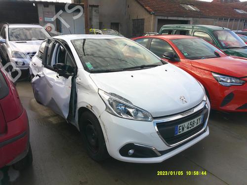 Fuse box PEUGEOT 208 I (CA_, CC_) 1.2 VTI 82 | BP21305074E1 