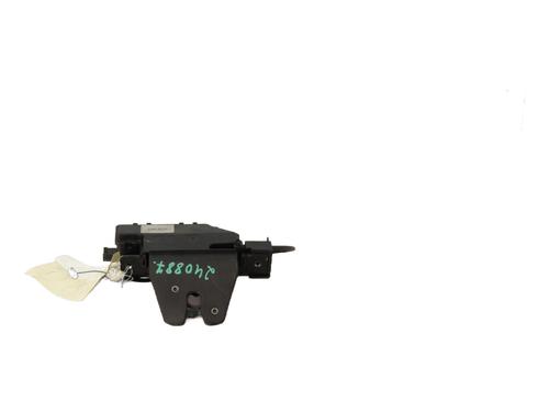 tailgate-lock-bmw-5-e60-2001-2002-2003-2004-2005-2006-2007-2008-2009-2010-32156211 main image