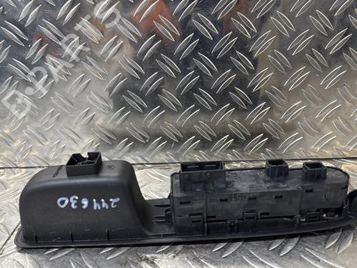 Used Left front window switch Left front window switch CITROËN C4 II (NC_) 1.6 HDi 110 (112 hp) 23824988 23824988