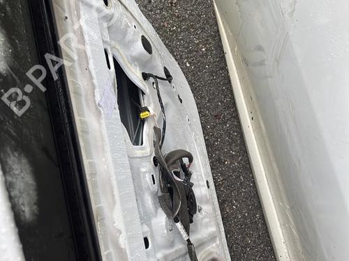Used Right front door Right front door 21295593 21295593