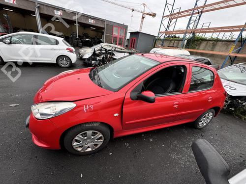 Left mirror PEUGEOT 206+ (2L_, 2M_) 1.4 HDi eco 70 | BP21298202C26