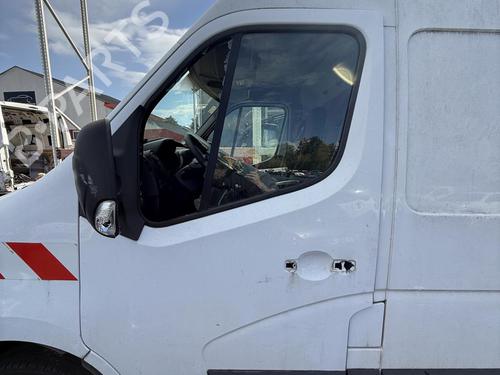 left-front-door-renault-master-iii-van-fv-2010-28532140 main image