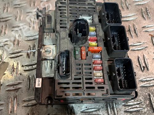 Fuse box PEUGEOT EXPERT Tepee (VF3X_) 2.0 HDi 140 | BP39465870E1 - Image 3