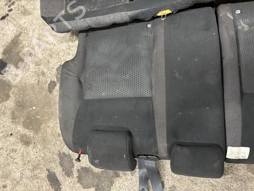 Used Rear seat Rear seat NISSAN JUKE (F15) 1.5 dCi (110 hp) 21370755 21370755