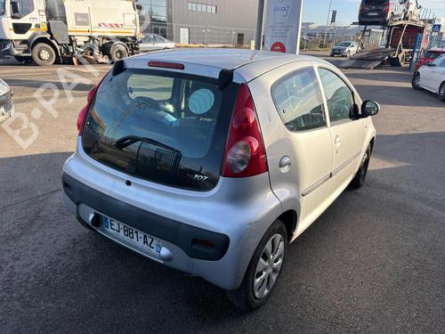 Used Parts PEUGEOT 107 (PM_, PN_)  1.0  4472915