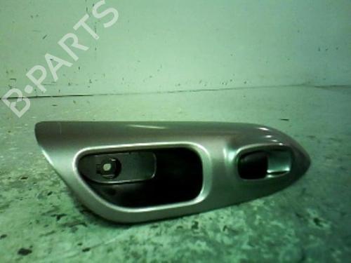 Used Right rear window switch NISSAN JUKE (F15) 1.5 dCi (110 hp) 21368045