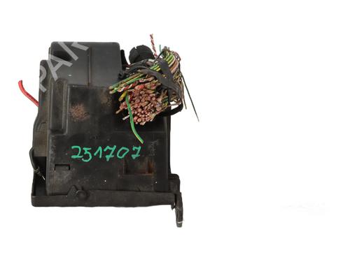 Fuse box PEUGEOT 607 (9D, 9U) 3.0 V6 24V | BP32844439E1  - Image 5