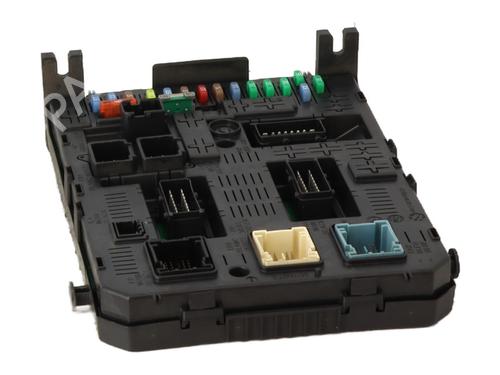 Used Fuse box PEUGEOT 308 I (4A_, 4C_) 1.6 HDi (109 hp) 31117193