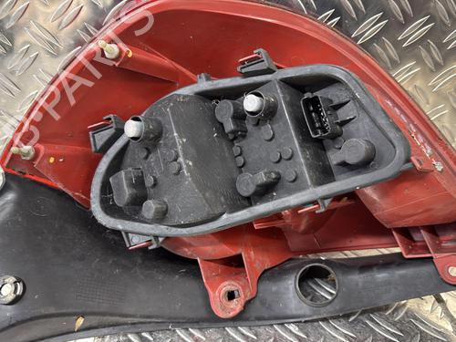 Venstre baglygte RENAULT CLIO III (BR0/1, CR0/1) 1.5 dCi (BR17, CR17) (86 hp) 23809394