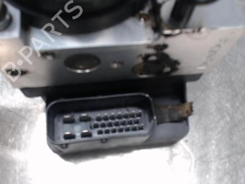 Used ABS pump KIA CARENS II MPV (FJ) 2.0 CRDi (113 hp) 21366921