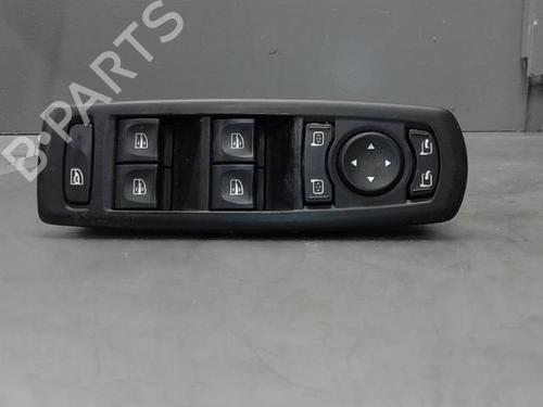 Used Left front window switch RENAULT MEGANE III Grandtour (KZ0/1) 1.9 dCi (KZ0J, KZ0N, KZ1S) (131 hp) 21369957