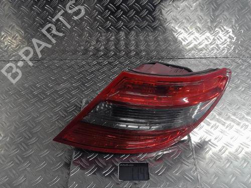 Used Right taillight MERCEDES-BENZ C-CLASS (W204) C 220 CDI (204.002) (170 hp) 21684327