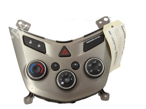 Used Climate control Climate control CHEVROLET AVEO Hatchback (T300) 1.3 D (75 hp) 32870058 32870058