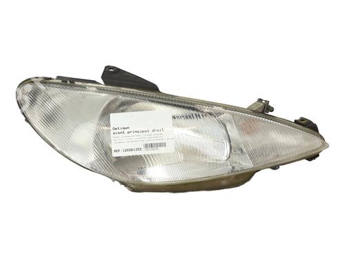 Used Right headlight PEUGEOT 206 Hatchback (2A/C) 1.9 D (69 hp) 32021577