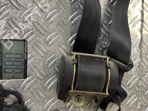 Used Front left belt tensioner OPEL VIVARO A Van (X83) 2.5 DTI (F7) (135 hp) 23805957