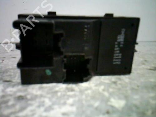 Used Right front window switch Right front window switch OPEL MERIVA B MPV (S10) 1.7 CDTI (75) (110 hp) 21366915 21366915