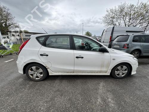 Warning switch HYUNDAI i30 (FD) 1.6 CRDi | BP32191407I22  - Image 14