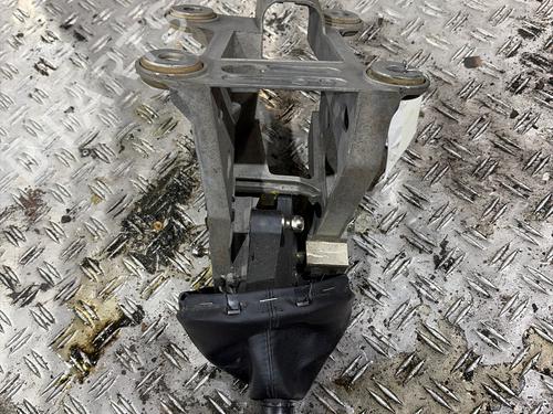 Used Gear lever Gear lever VW TRANSPORTER T5 Platform/Chassis (7JD, 7JE, 7JL, 7JY, 7JZ, 7F 1.9 TDI (105 hp) 40049051 40049051