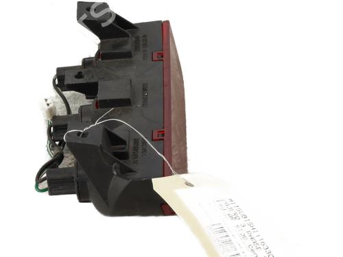 Used Third brake light Third brake light MITSUBISHI PAJERO III (V7_W, V6_W) 3.2 Di-D (V68W) (160 hp) 21362521 21362521