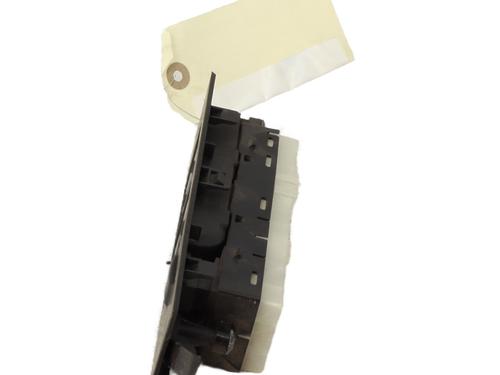 Left front window switch NISSAN NAVARA NP300 (D40) 3.0 dCi 4WD | BP31849503I27