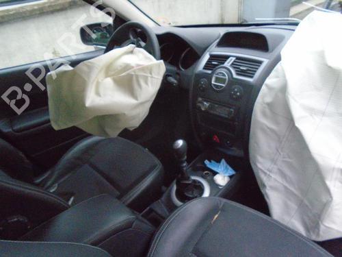Fuse box RENAULT MEGANE II Estate (KM0/1_) 2.0 dCi | BP21368800E1 
