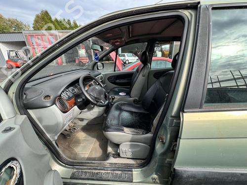 Left headlight RENAULT SCÉNIC I MPV (JA0/1_, FA0_) 1.9 dCi RX4 | BP21309183C28 