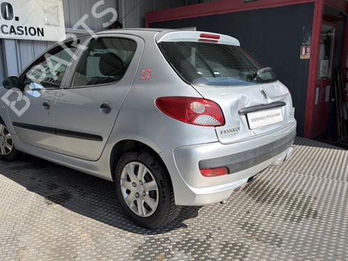Fuse box PEUGEOT 206+ (2L_, 2M_) 1.1 | BP33728843E1  - Image 24