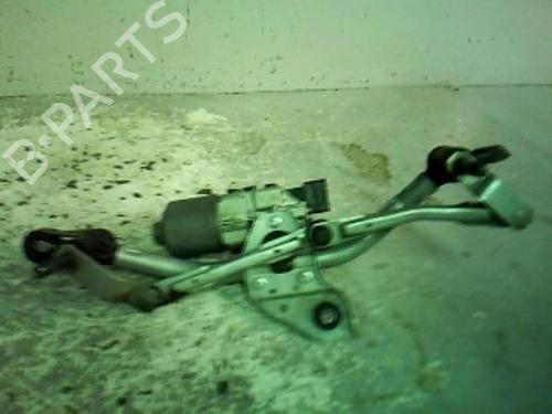 Used Front wiper motor RENAULT TWINGO II (CN0_) 1.2 16V (CN04, CN0B) (75 hp) 25260961