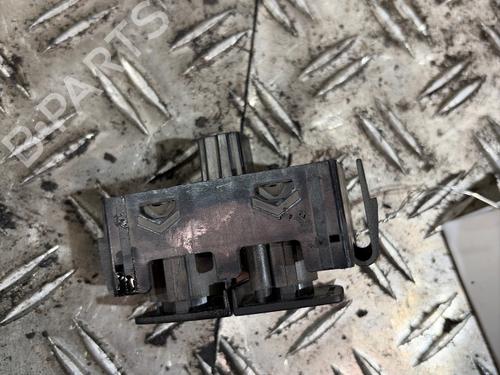 Warning switch RENAULT TRAFIC III Van (FG_) 1.6 dCi 125 (FGMH) | BP40525483I22 - Image 2