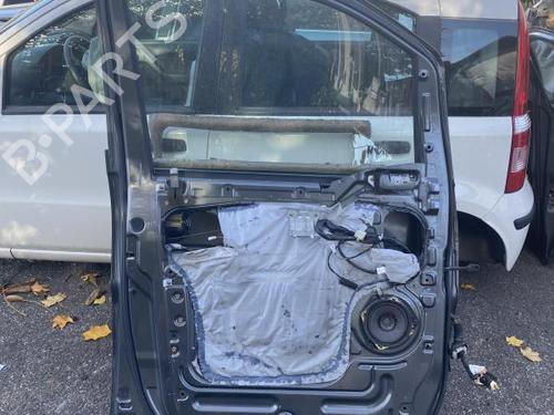 Left front door HYUNDAI H-1 / STAREX Bus (A1) 2.5 CRDi | BP21367780C2 