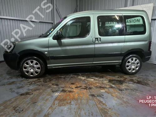 Left taillight PEUGEOT PARTNER MPV (5_, G_) 2.0 HDI | BP30922982C34 - Image 8