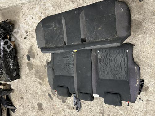 Used Rear seat NISSAN JUKE (F15) 1.5 dCi (110 hp) 21370755
