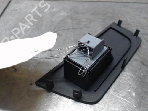 Used Right front window switch Right front window switch AUDI A1 (8X1, 8XK) 1.6 TDI (105 hp) 27381629 27381629