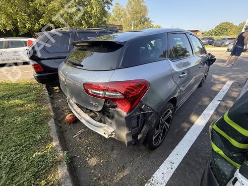 Switch CITROËN DS5 2.0 HDi 200 Hybrid4 All-wheel Drive | BP28023483I30  - Image 19