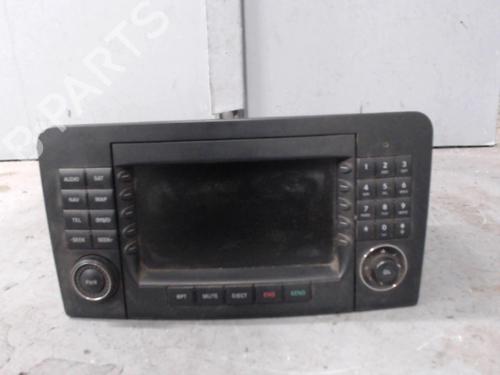Used Radio MERCEDES-BENZ M-CLASS (W164) ML 63 AMG 4-matic (164.177) (510 hp) 21366303