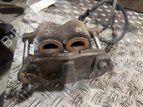 Used Left front brake caliper Left front brake caliper NISSAN TRADE Platform/Chassis 3.0 TDiC (106 hp) 39759478 39759478