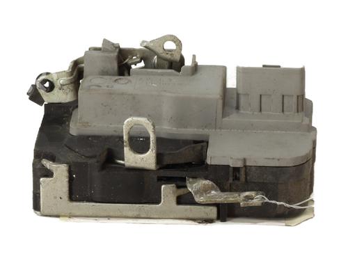 Used Front left lock PEUGEOT 206 Hatchback (2A/C) 1.4 HDi eco 70 (68 hp) 32186704