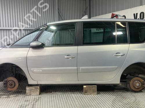 Rear fog light RENAULT ESPACE IV (JK0/1_) 3.0 dCi (JK0J, JK0V) | BP32326942C37