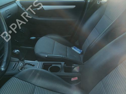 Left front window motor MERCEDES-BENZ A-CLASS (W169) A 180 CDI (169.007, 169.307) | BP27183840E21 