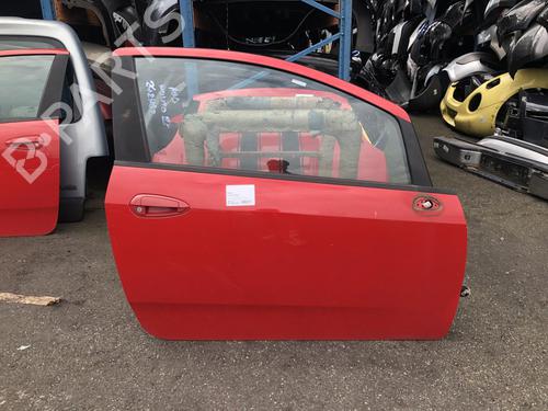 Used Right front door FIAT GRANDE PUNTO (199_) 1.6 D Multijet (120 hp) 21301047