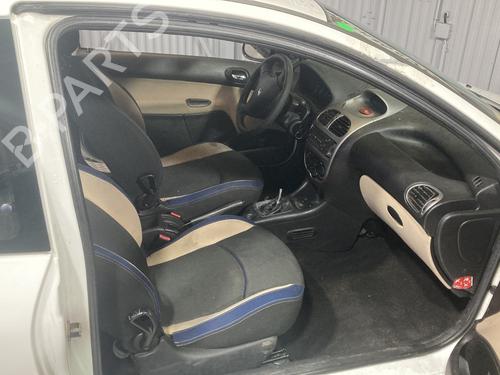 Left taillight PEUGEOT 206 Hatchback (2A/C) 1.1 i | BP32272006C34