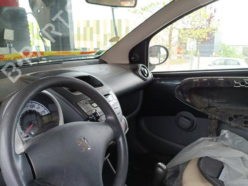 Left front window motor PEUGEOT 107 (PM_, PN_) 1.0 | BP26582117E21 