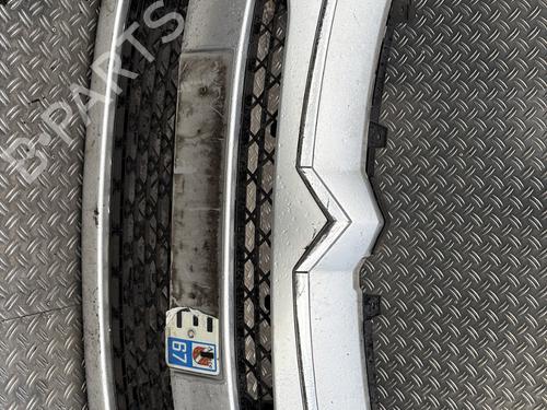 Używane Zderzak przedni CITROËN C4 Picasso I MPV (UD_) 1.6 HDi (109 hp) 30518107