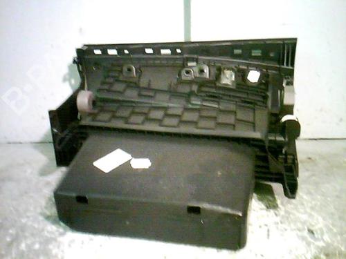 Used Glove box Glove box RENAULT MEGANE III Hatchback (BZ0/1_, B3_) 1.5 dCi (86 hp) 21371724 21371724