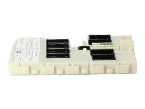 Used Fuse box BMW 1 (F20) 120 i (184 hp) 30089045