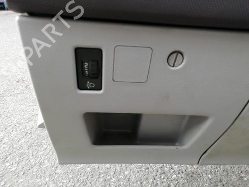 Used Dashboard Dashboard PEUGEOT 308 SW I (4E_, 4H_) 1.6 HDi (109 hp) 21305733 21305733